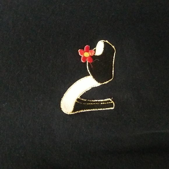 3/$12 R&B Collections black shirt sz 3X (runs small) - Picture 4 of 5